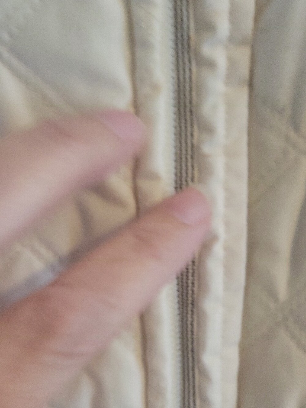 Ariat SzSm Cream Quilted Diamond Vest snap back inside, outside pockets - Picture 6 of 7